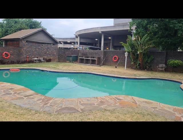 2 BEDROOM PROPERTY TO RENT IN BEDFORD GARDENS